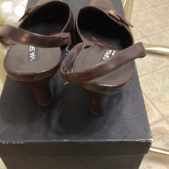 Shoes - Picture 4 of 6